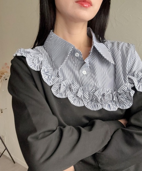 deux amour（ドゥーザムール）の「異素材切り替えフリルトップス（シャツ/ブラウス・レディース・ブラック/グレー・M～Ｌ）」の5枚目の写真