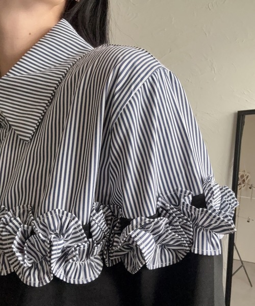 deux amour（ドゥーザムール）の「異素材切り替えフリルトップス（シャツ/ブラウス・レディース・ブラック/グレー・M～Ｌ）」の17枚目の写真