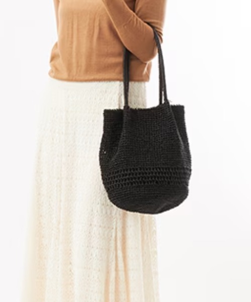 CACHELLIE（カシェリエ）の「METALIC TOTE（トートバッグ・レディース・ブラック/ゴールド/ブラウン/シルバー・FREE）」の2枚目の写真