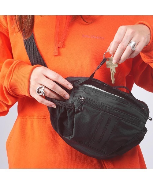 SALOMON（サロモン）の「SALOMON ACS WAIST PACK 3 / サロモン ACS ウエスト パック 3 / LC2324200（ボディバッグ/ウエストポーチ・メンズ・ブラック・FREE）」の5枚目の写真
