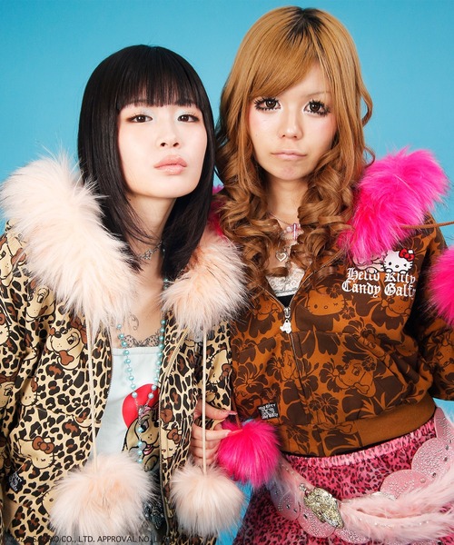 GALFY(ガルフィー)の「『GALFY/ガルフィー』鬼ギャルパーカー【Z】(パーカー・レディース・ベージュ/サックスブルー/ピンク/ブラウン・FREE)」の17枚目の写真
