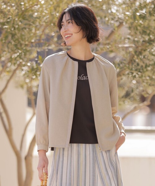 J.PRESS Ladies(J.プレス レディス)の「【人気素材・季節の変わり目に】BREEZE COOL トロ ノーカラー ブルゾン(その他アウター・レディース・ブラウン系/ネイビー系/ベージュ系/ライトグレー系・S/XS)」の3枚目の写真