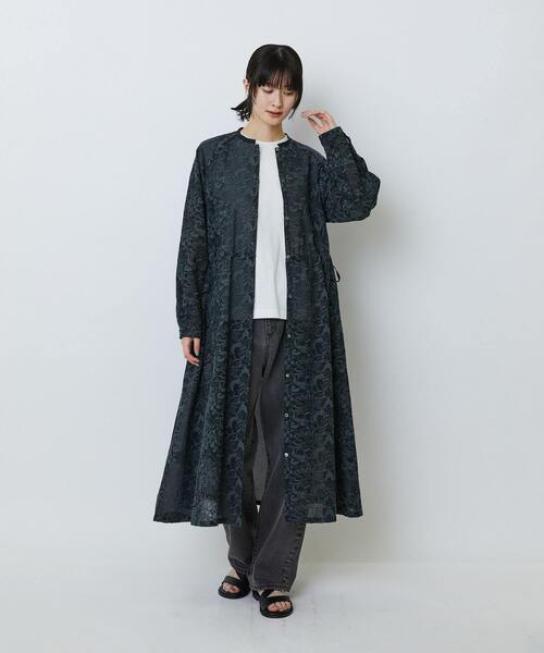 LOISIR（ロワズィール）の「【アーティストコラボ】LOISIR×TORANEKOBONBON エンブロイダリーワンピース（ワンピース・レディース・ホワイト系その他/ブラック系その他・FREE）」の2枚目の写真