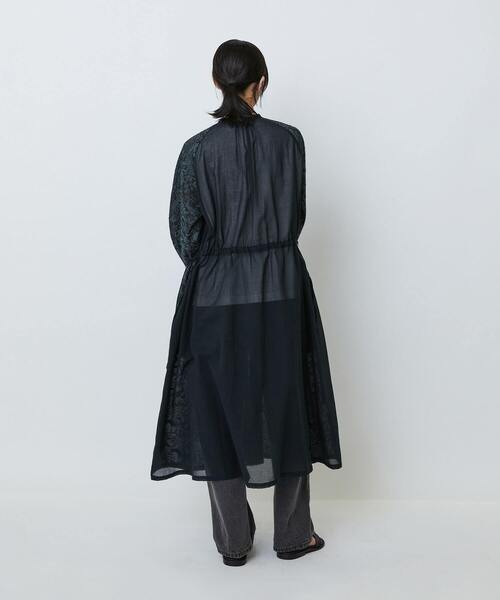 LOISIR（ロワズィール）の「【アーティストコラボ】LOISIR×TORANEKOBONBON エンブロイダリーワンピース（ワンピース・レディース・ホワイト系その他/ブラック系その他・FREE）」の6枚目の写真