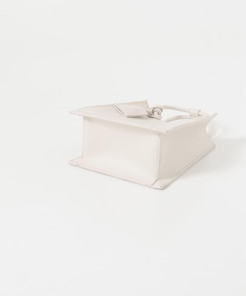 KBF（ケイビーエフ）の「チャーム付きスクエアミニBAG（ハンドバッグ・レディース・ブラック/オフホワイト・ONE）」の9枚目の写真