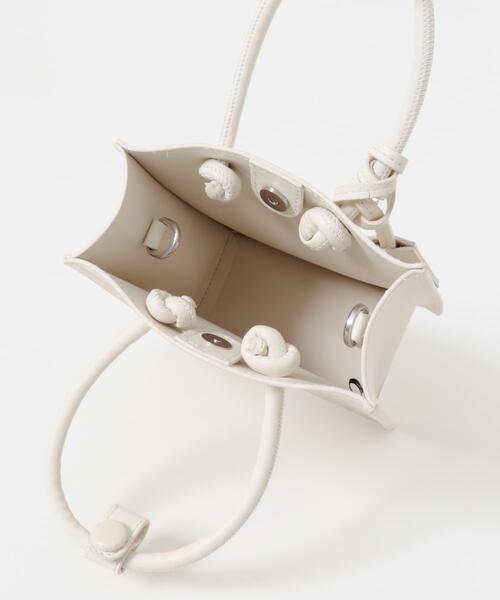 KBF（ケイビーエフ）の「チャーム付きスクエアミニBAG（ハンドバッグ・レディース・ブラック/オフホワイト・ONE）」の12枚目の写真