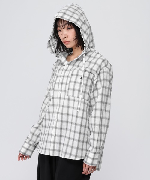 ALAND（エーランド）の「【UNISEX】ALAND／チェックフードシャツロングスリーブ（シャツ/ブラウス・レディース・ブラック/ホワイト・LARGE/SMALL）」の6枚目の写真