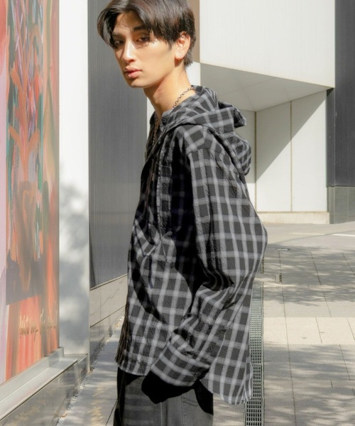 ALAND（エーランド）の「【UNISEX】ALAND／チェックフードシャツロングスリーブ（シャツ/ブラウス・レディース・ブラック/ホワイト・LARGE/SMALL）」の11枚目の写真