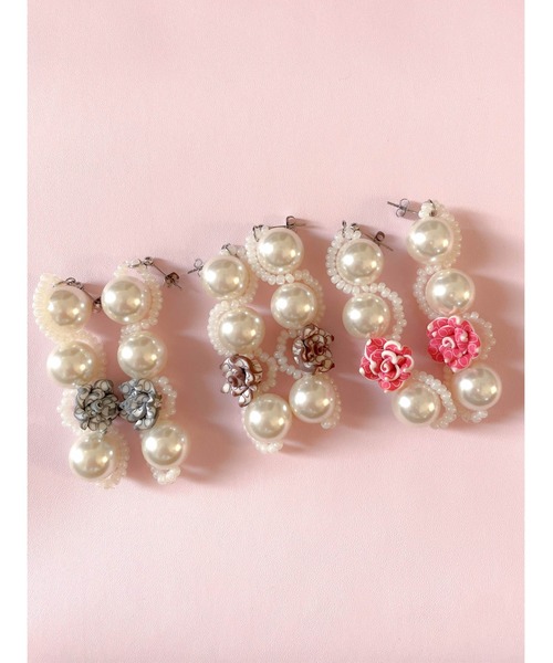 yufect（ユフェクト）の「【Yu】【it】【yufect】rose Wavy Pearl pierce（ピアス（両耳用）・レディース・ブラウン/ホワイト・FREE）」の5枚目の写真