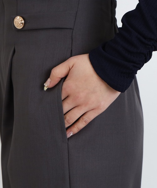 TRUDEA(トルディア)の「マリンボタンセミワイドパンツ(その他パンツ・レディース・チャコールグレー/ベージュ/ネイビー/アイボリー・SMALL/MEDIUM/LARGE)」の22枚目の写真