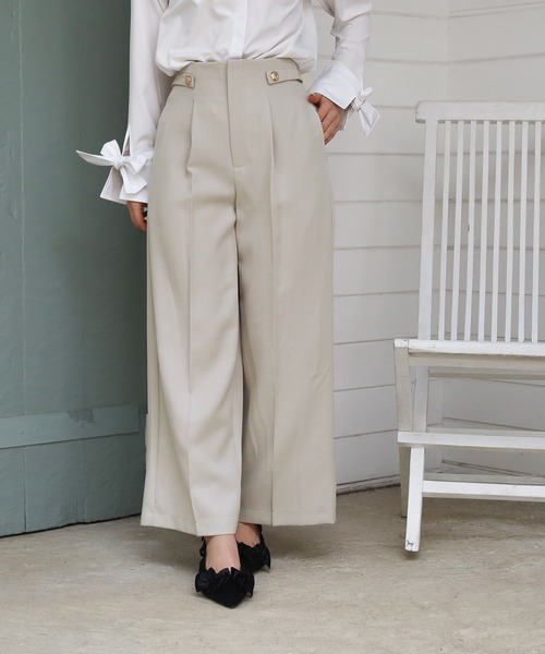TRUDEA(トルディア)の「マリンボタンセミワイドパンツ(その他パンツ・レディース・チャコールグレー/ベージュ/ネイビー/アイボリー・SMALL/MEDIUM/LARGE)」の16枚目の写真