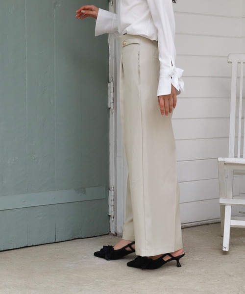 TRUDEA(トルディア)の「マリンボタンセミワイドパンツ(その他パンツ・レディース・チャコールグレー/ベージュ/ネイビー/アイボリー・SMALL/MEDIUM/LARGE)」の17枚目の写真