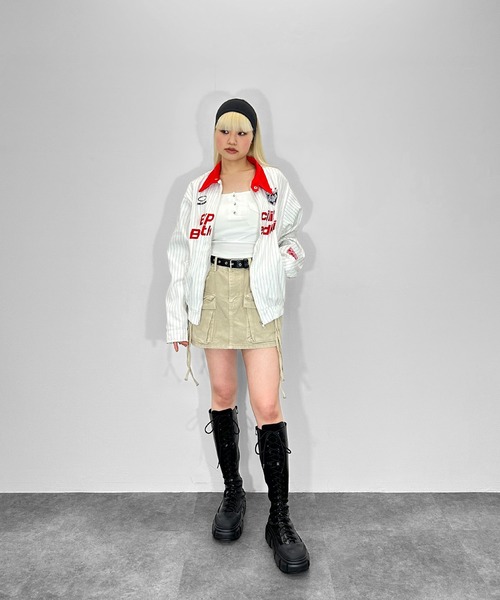 MATU:TA(マトゥータ)の「【男女兼用】ストライプレースジャケット / 刺繍 ストライプ 長袖 ジップ 襟 ボタン 配色 ジャケット アウター オーバーサイズ ストリート ワッペン ユニセックス カジュアル 海外ガール スポーティー ゲームシャツ 白 黒 ホワイト ブラック(その他アウター・レディース・ホワイト/ブラック・FREE)」の5枚目の写真