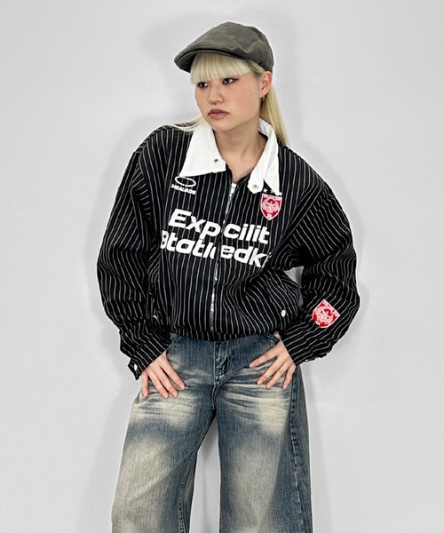 MATU:TA(マトゥータ)の「【男女兼用】ストライプレースジャケット / 刺繍 ストライプ 長袖 ジップ 襟 ボタン 配色 ジャケット アウター オーバーサイズ ストリート ワッペン ユニセックス カジュアル 海外ガール スポーティー ゲームシャツ 白 黒 ホワイト ブラック(その他アウター・レディース・ホワイト/ブラック・FREE)」の4枚目の写真
