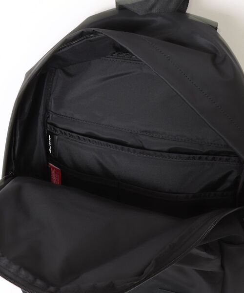 Manhattan Portage BLACK LABEL（マンハッタンポーテージ　ブラックレーベル）の「STUYTOWN BACKPACK TWL POKEMON（バックパック/リュック・メンズ・ブラック・MEDIUM）」の19枚目の写真