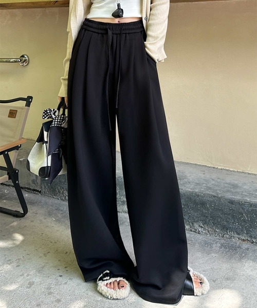 aimoha(アイモハ)の「ウエストゴム イージーワイドパンツ 落ち感ストレート リラックスシルエット(スウェットパンツ・レディース・ブラック/オフホワイト・L/M)」の7枚目の写真