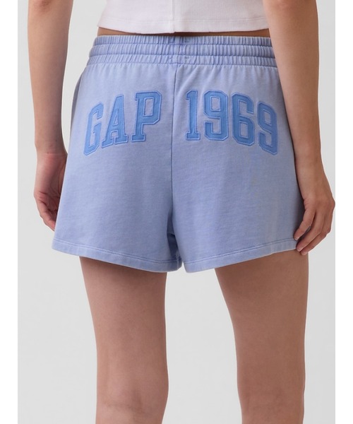 GAP(ギャップ)の「3インチ フレンチテリー リラックスフィットGAPロゴ スウェットショートパンツ(その他パンツ・レディース・ブルー/ブラック/グレー/ピンク・S/XS/XXS/M/L)」の1枚目の写真