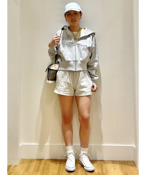 GAP(ギャップ)の「3インチ フレンチテリー リラックスフィットGAPロゴ スウェットショートパンツ(その他パンツ・レディース・ブルー/ブラック/グレー/ピンク・S/XS/XXS/M/L)」の15枚目の写真