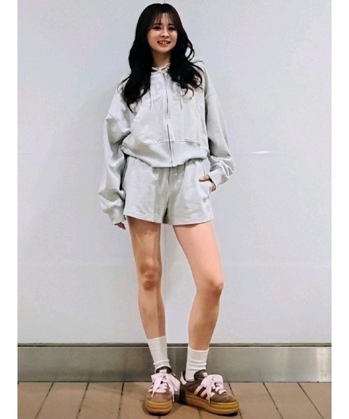 GAP(ギャップ)の「3インチ フレンチテリー リラックスフィットGAPロゴ スウェットショートパンツ(その他パンツ・レディース・ブルー/ブラック/グレー/ピンク・S/XS/XXS/M/L)」の14枚目の写真