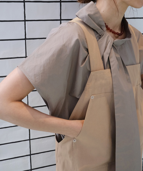 IENA（イエナ）の「Maison IENA 別注 Nell/ネル サロペット 261-202-51（サロペット/オーバーオール・レディース・ネイビー/ベージュ・38/36）」の13枚目の写真