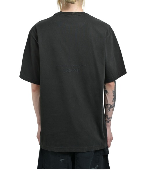 SHORT SLEEVE CREW NECK IN GIFTING PRINT (EXCLUSIVE)（Tシャツ