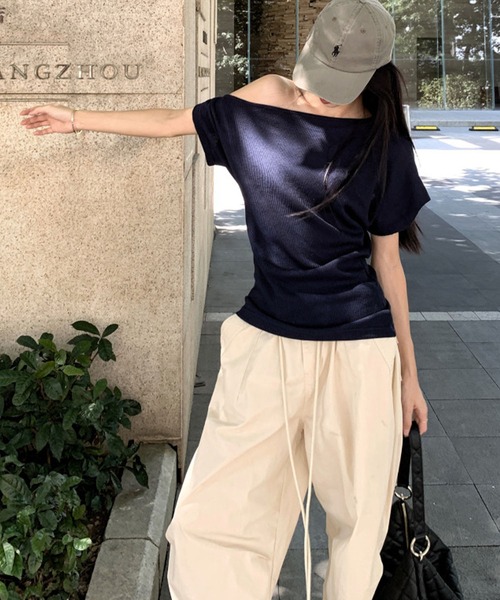 meJane(ミージェーン)の「クロスタックデザイン ワンショルダーTシャツ(Tシャツ/カットソー・レディース・グレー/ネイビー/アイボリー・FREE)」の16枚目の写真