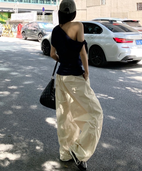 meJane(ミージェーン)の「クロスタックデザイン ワンショルダーTシャツ(Tシャツ/カットソー・レディース・グレー/ネイビー/アイボリー・FREE)」の19枚目の写真