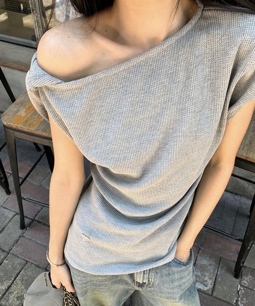 meJane(ミージェーン)の「クロスタックデザイン ワンショルダーTシャツ(Tシャツ/カットソー・レディース・グレー/ネイビー/アイボリー・FREE)」の11枚目の写真