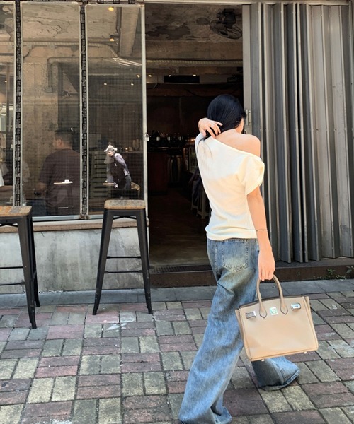 meJane(ミージェーン)の「クロスタックデザイン ワンショルダーTシャツ(Tシャツ/カットソー・レディース・グレー/ネイビー/アイボリー・FREE)」の7枚目の写真