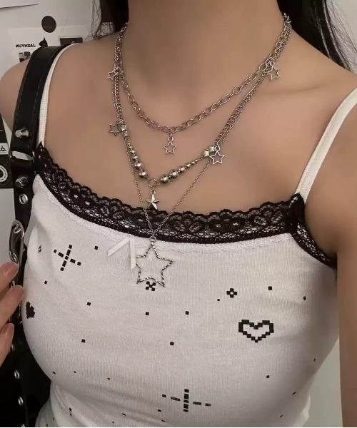 UP START（アップスタート）の「【LAMPOON】スター３連ネックレス（ネックレス・レディース・シルバー・FREE）」の5枚目の写真