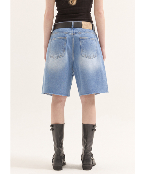 BUTTON UP(ボタンアップ)の「クラシックウォッシュドバミューダ5部デニム(ディープブルー)(その他パンツ・レディース・その他・SMALL/LARGE/MEDIUM)」の5枚目の写真