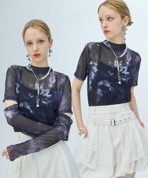 HARE（ハレ）の「2WAYフラワーガラシアートップス(HARE)（Tシャツ/カットソー・レディース・ネイビー/ブラック/グレー/パープル・FREE）」の4枚目の写真