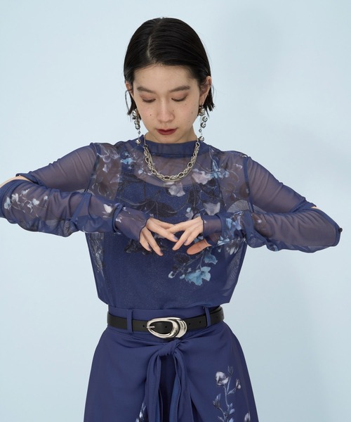 HARE（ハレ）の「2WAYフラワーガラシアートップス(HARE)（Tシャツ/カットソー・レディース・ネイビー/ブラック/グレー/パープル・FREE）」の15枚目の写真