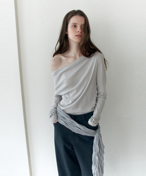 THE LILLE(ザ リル)の「Flow Cotton Drape T_Light Gray(Tシャツ/カットソー・レディース・その他・FREE)」の1枚目の写真