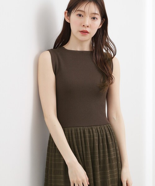 grove(グローブ)の「【貴島明日香さん着用】リブニット×チュール ドッキングワンピース(ワンピース・レディース・スモーキーグリーン系/ブラウン系その他/ブラック・02/01/03)」の14枚目の写真