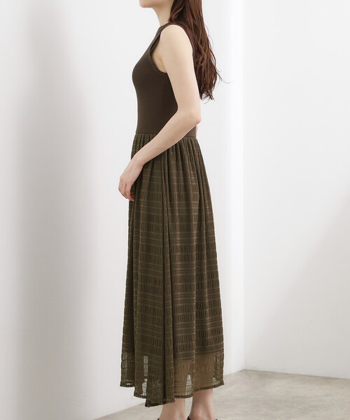 grove(グローブ)の「【貴島明日香さん着用】リブニット×チュール ドッキングワンピース(ワンピース・レディース・スモーキーグリーン系/ブラウン系その他/ブラック・02/01/03)」の19枚目の写真
