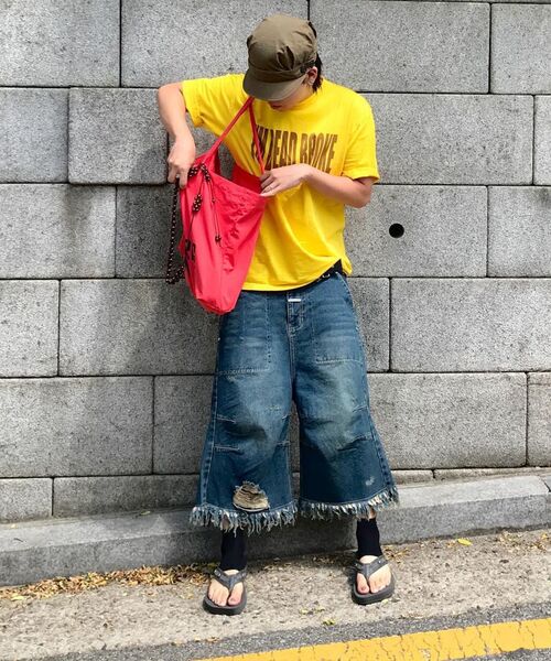 THEVINYLHOUSE（ザバイニルハウス）の「DESTROYED DENIM SHORTS BLUE（その他パンツ・メンズ・その他・SMALL/MEDIUM/LARGE）」の6枚目の写真