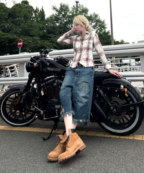 THEVINYLHOUSE（ザバイニルハウス）の「DESTROYED DENIM SHORTS BLUE（その他パンツ・メンズ・その他・SMALL/MEDIUM/LARGE）」の2枚目の写真