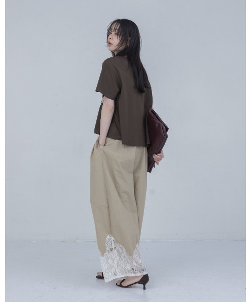 Eimee Law(エイミーロウ)の「ウェーブレース タックワイドパンツ(その他パンツ・レディース・ベージュ/ネイビー/ブラウン・FREE)」の6枚目の写真