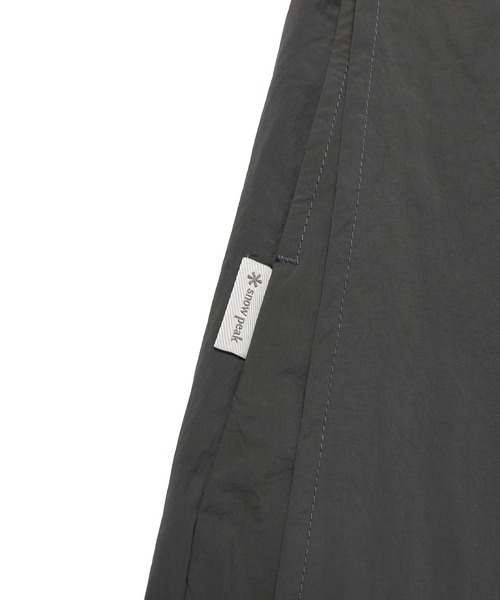 Snow Peak(スノーピーク)の「Snow Peak / Light Taslan Wmns Sleeveless Dress ライトタスラン スリーブレスドレス ワンピース(ワンピース・レディース・ダークカーキ/ブラック・M/L/S)」の3枚目の写真