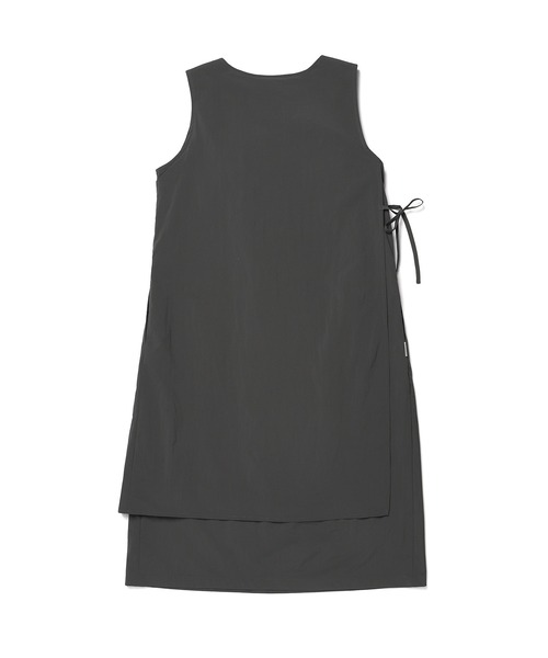 Snow Peak(スノーピーク)の「Snow Peak / Light Taslan Wmns Sleeveless Dress ライトタスラン スリーブレスドレス ワンピース(ワンピース・レディース・ダークカーキ/ブラック・M/L/S)」の7枚目の写真
