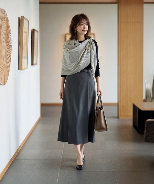 STYLE DELI(スタイルデリ)の「【DELI by】チェーンモチーフスクエア大判スカーフ(ストール/ショール・レディース・グレー/ベージュ/ブラウン・FREE)」の8枚目の写真