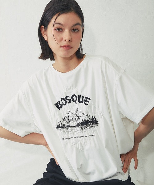 SMILE ORCHID(スマイルオーキッド)の「【接触冷感】クリアー天竺 シャーリングロゴTシャツ(Tシャツ/カットソー・レディース・ブラック/オフホワイト/グレー・FREE)」の2枚目の写真