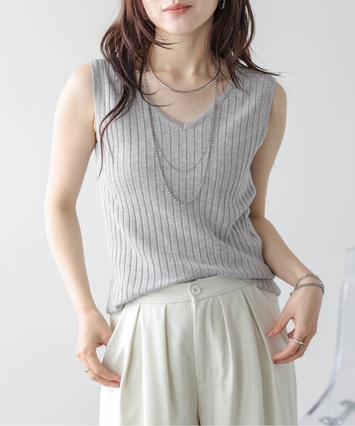La-gemme(ラジェム)の「シンプル2wayリブニットトップス(ニット/セーター・レディース・グレー/ブラック/ピンク/ホワイト/ネイビー・フリー)」の4枚目の写真