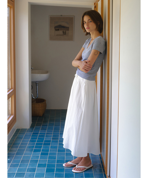 RE_L（リエル）の「Via flare skirt (white)（スカート・レディース・その他・SMALL/MEDIUM）」の2枚目の写真