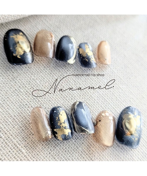 tone（トーン）の「【nanamel】Midnight　Gold(ショートオーバル)(MA)（ネイルシール/ネイルチップ・レディース・ブルー・S/M）」の2枚目の写真