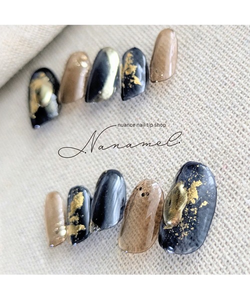 tone（トーン）の「【nanamel】Midnight　Gold(ショートオーバル)(MA)（ネイルシール/ネイルチップ・レディース・ブルー・S/M）」の3枚目の写真