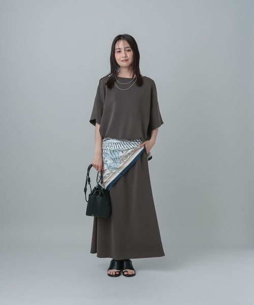 GLOBAL WORK(グローバルワーク)の「MATINEE LINE/フィブリルゆるプルオーバー半袖/678447(Tシャツ/カットソー・レディース・カーキ/チャコールグレー/ネイビー・LARGE/MEDIUM)」の4枚目の写真