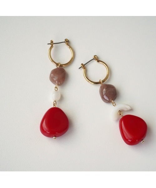 tone(トーン)の「【colore】マルチカラードロップピアス(MA)(ピアス(両耳用)・レディース・レッド・FREE)」の5枚目の写真