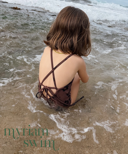 IENA ENFANT(イエナアンファン)の「【myriam swim/ミリアムスイム】 Mini One Piece(水着・キッズ・ブラウン・SMALL/X-SMALL/LARGE/MEDIUM)」の7枚目の写真
